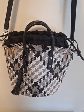 MICHAEL Michael Kors Marley Medium Leather Bucket Bag
